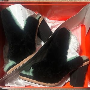 UGG Black and Green Fuzzy Wedges